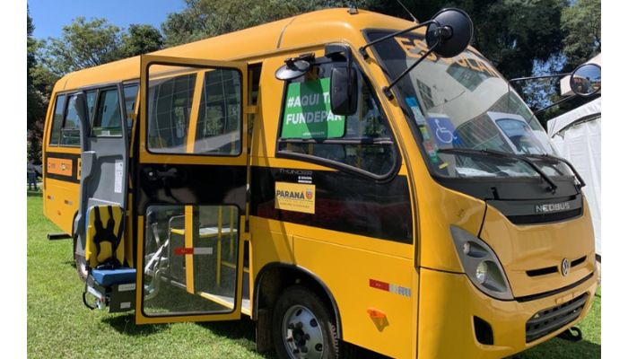 Candói - Governo do estado entrega ônibus para transporte escolar
